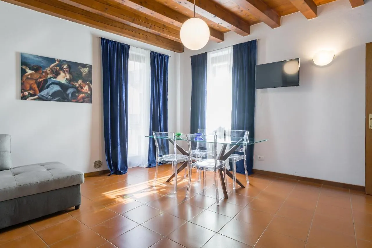 Apartments City Center Verona 0*,